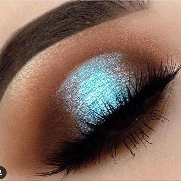 MAC Duo Chrome "Bougie" Paint Pot  - Picture 6 of 13